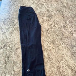 Lululemon Size 2 Black aligns!